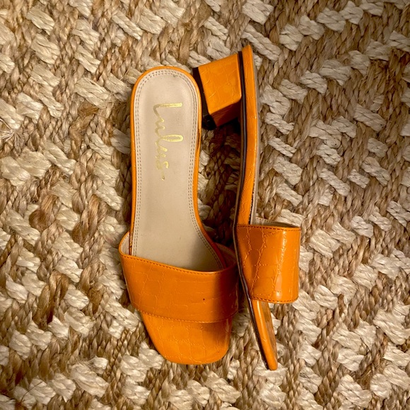 Lulu’s Orange Croc Block Heel Sandals - Picture 6 of 8